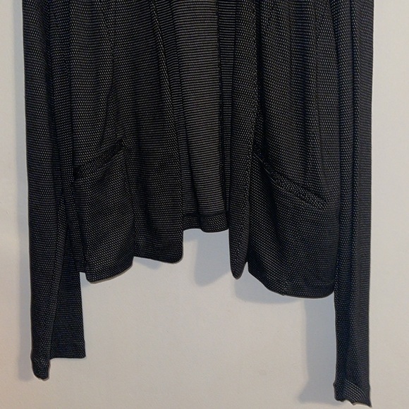 🌹NWT:MAURICES BLACK/WHITE DOT OPEN JACKET - Picture 3 of 6